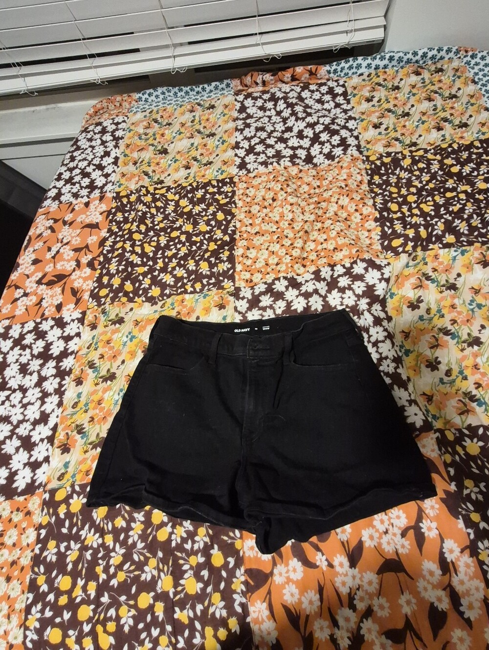 Old Navy Black High-Waist Women's Shorts - Old Nacf
